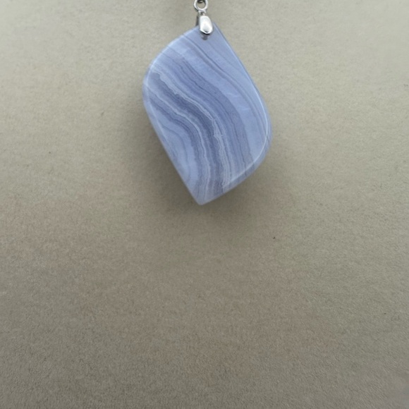 Natural Blue Lace Agate Leaf Shape Pendant w S925 Bail on 18” Silver Box Chain - Picture 8 of 10